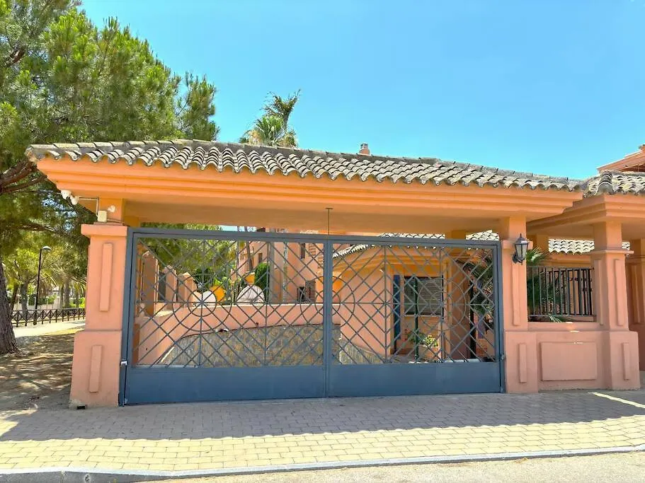 Evans Realty Ax Playa & Piscinas & Garaje Estepona Spain