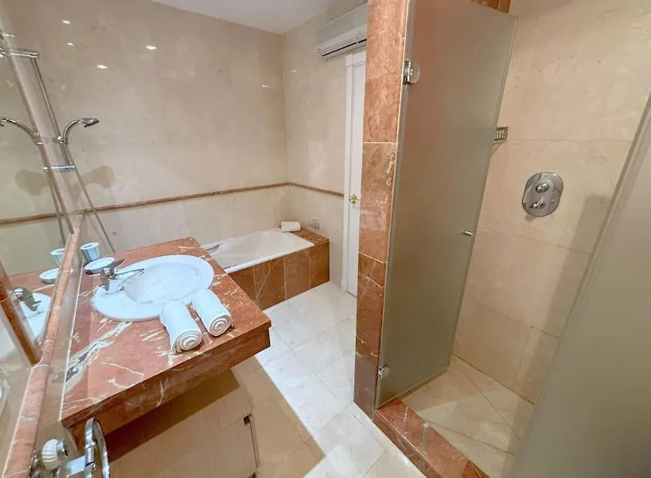 Evans Realty Ax Playa & Piscinas & Garaje Estepona Apartment